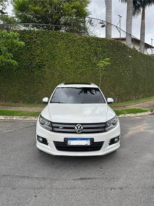 VOLKSWAGEN TIGUAN 2.0 TSI R-LINE 16V TURBO GASOLINA 4P TIPTRONIC